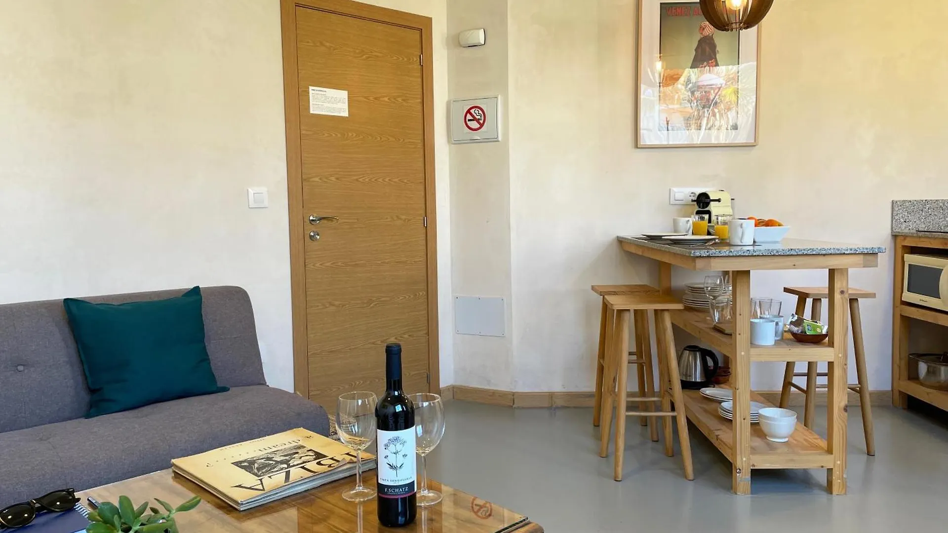 Smart Apartments Tarifa 0*,  Spain